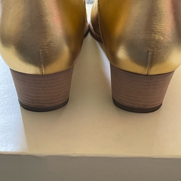 #48 - Marc Jacobs Gold Colored Boots.  Excellent Condition. New Shoe Smell. - Picture 9 of 16